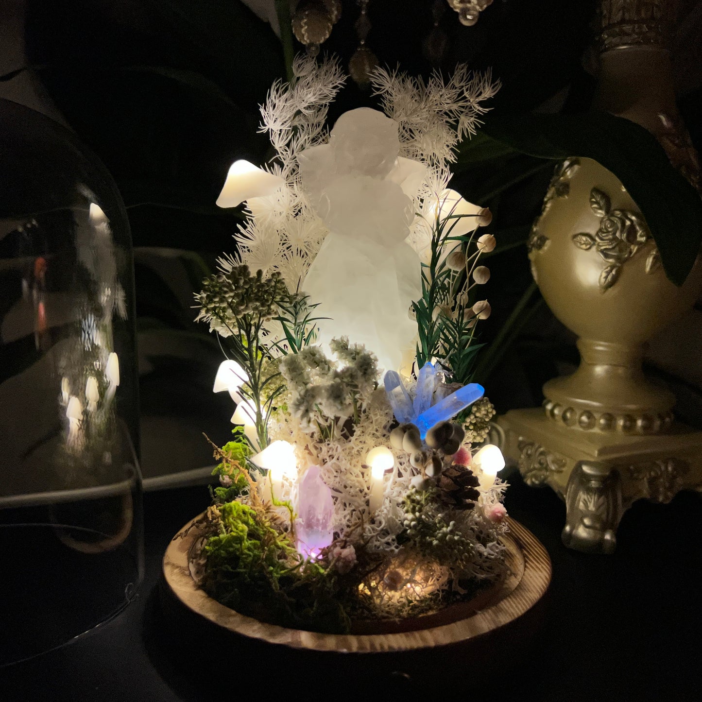 Eternal Light Guardian: Clear Quartz Angel & Mushroom Forest Preserved Flower Night Light