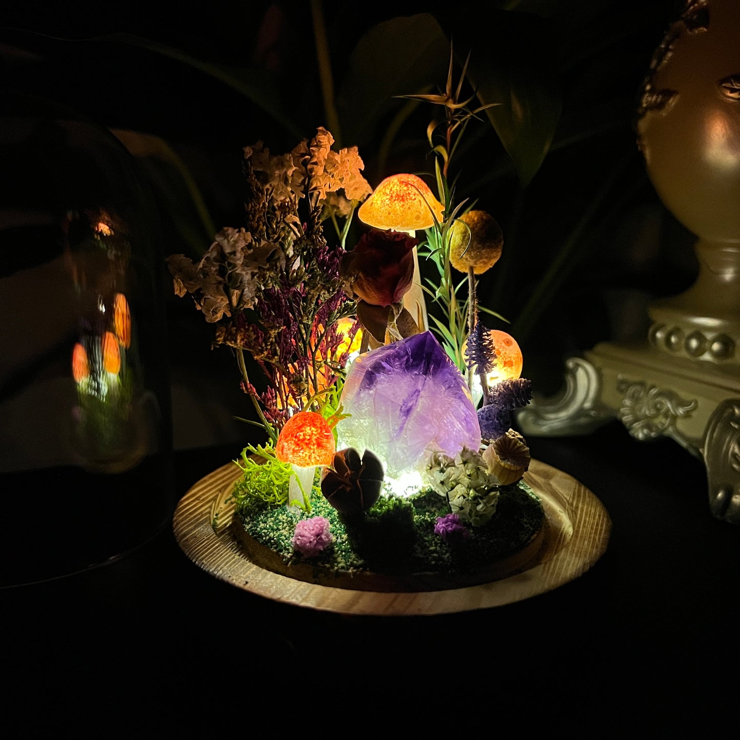 Mystical Purple Crystal Garden Lamp: The Ultimate Birthday or Anniversary Surprise