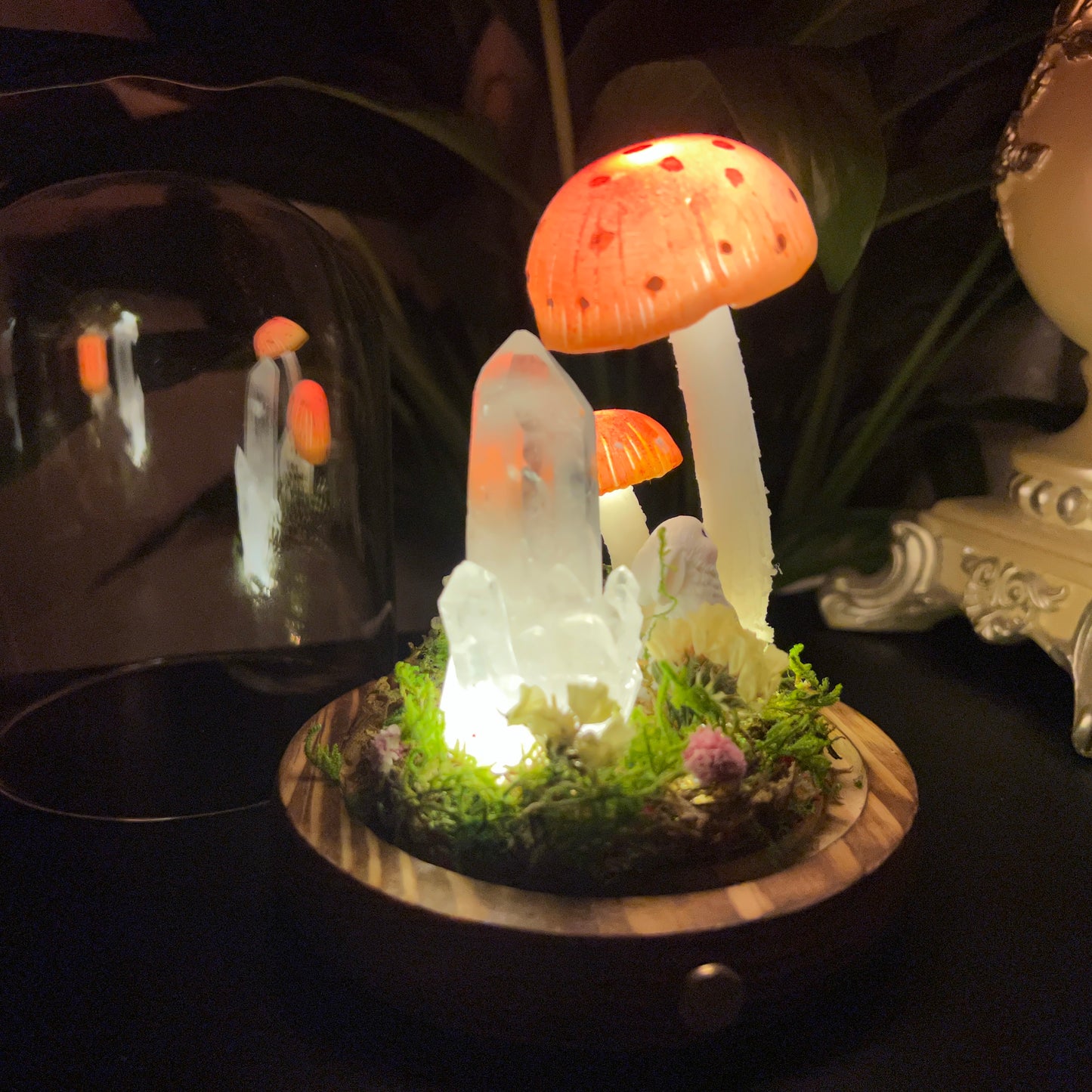 Healing Clear Quartz Crystal Lamp - Glowing Mushroom Wonderland - Spiritual Protection Gift - Handmade Night Light for Meditation & Peace