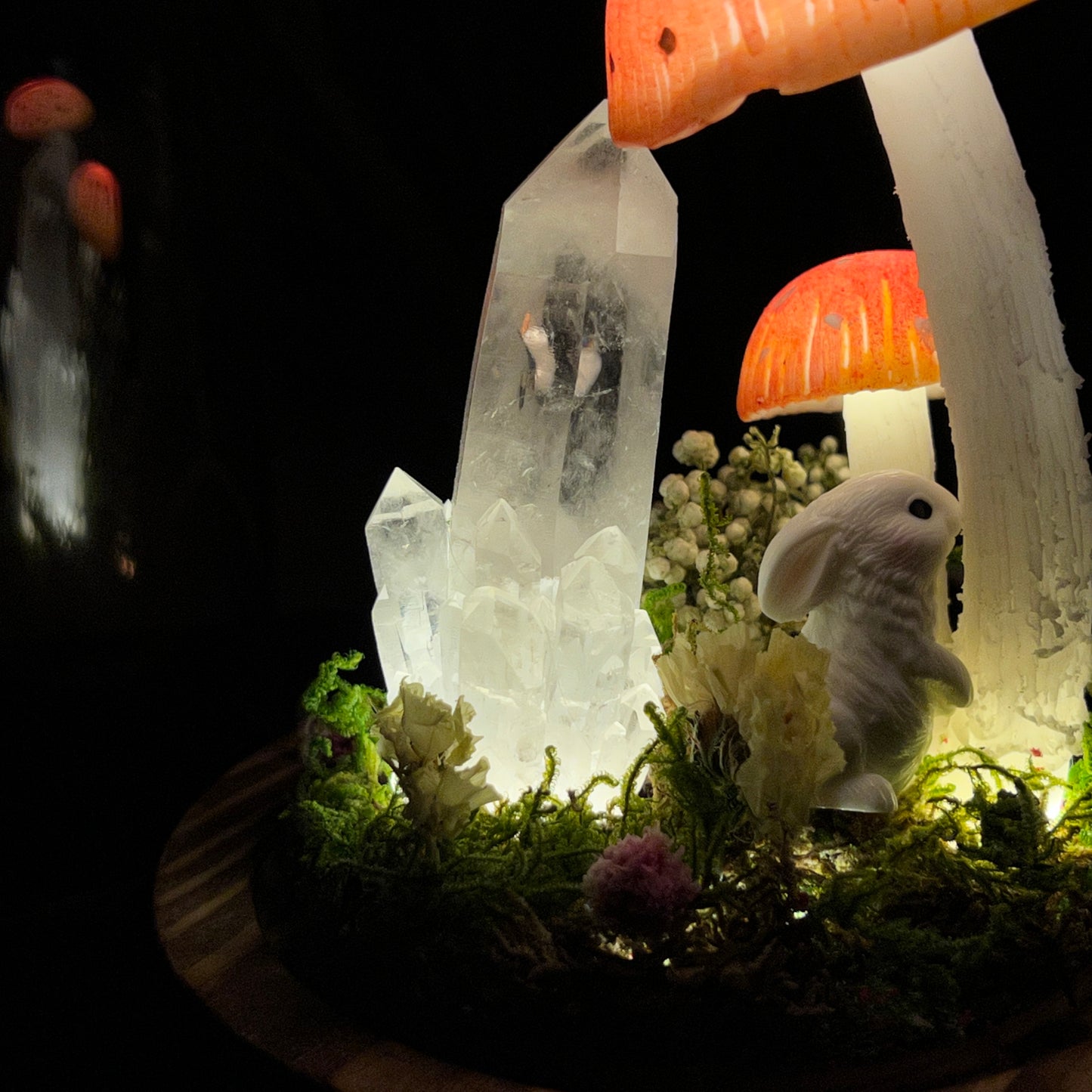 Healing Clear Quartz Crystal Lamp - Glowing Mushroom Wonderland - Spiritual Protection Gift - Handmade Night Light for Meditation & Peace