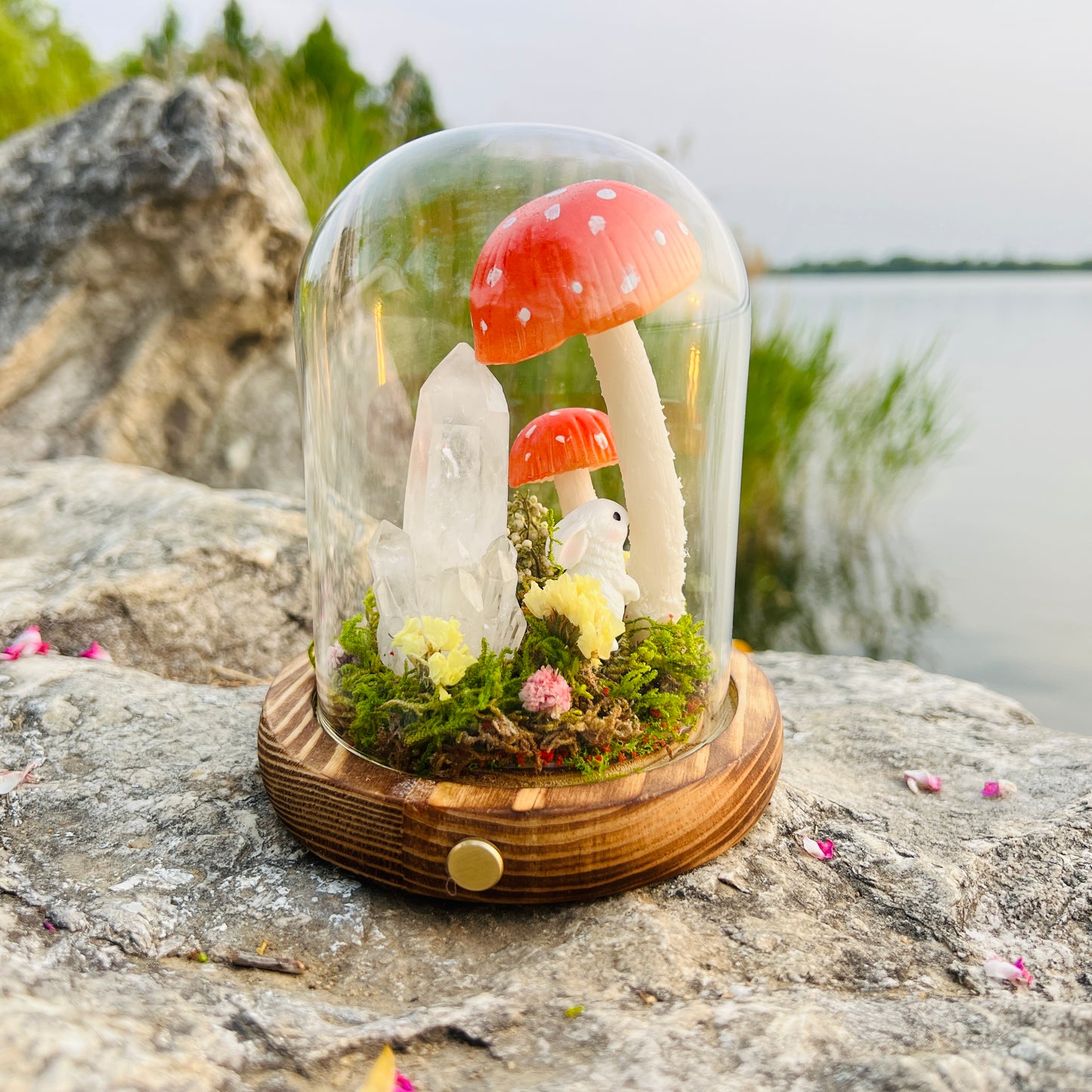 Healing Clear Quartz Crystal Lamp - Glowing Mushroom Wonderland - Spiritual Protection Gift - Handmade Night Light for Meditation & Peace
