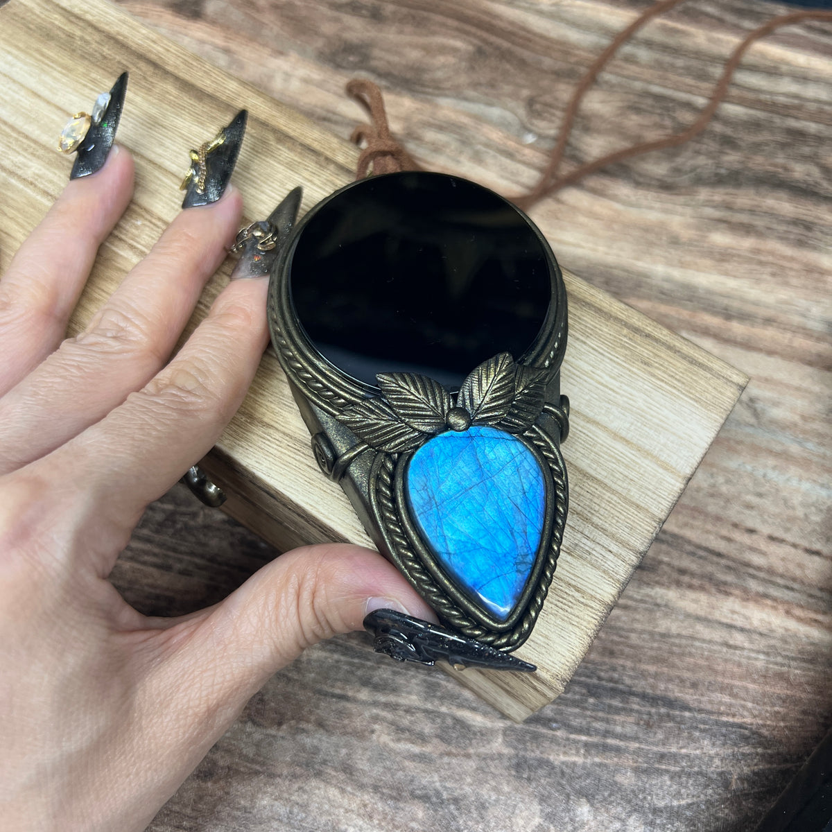 Handmade Natural Black Obsidian Scrying Mirror/Magic Obsidian Witch Mirror/Crystal Quartz Mirror/Manifest Altar Tool