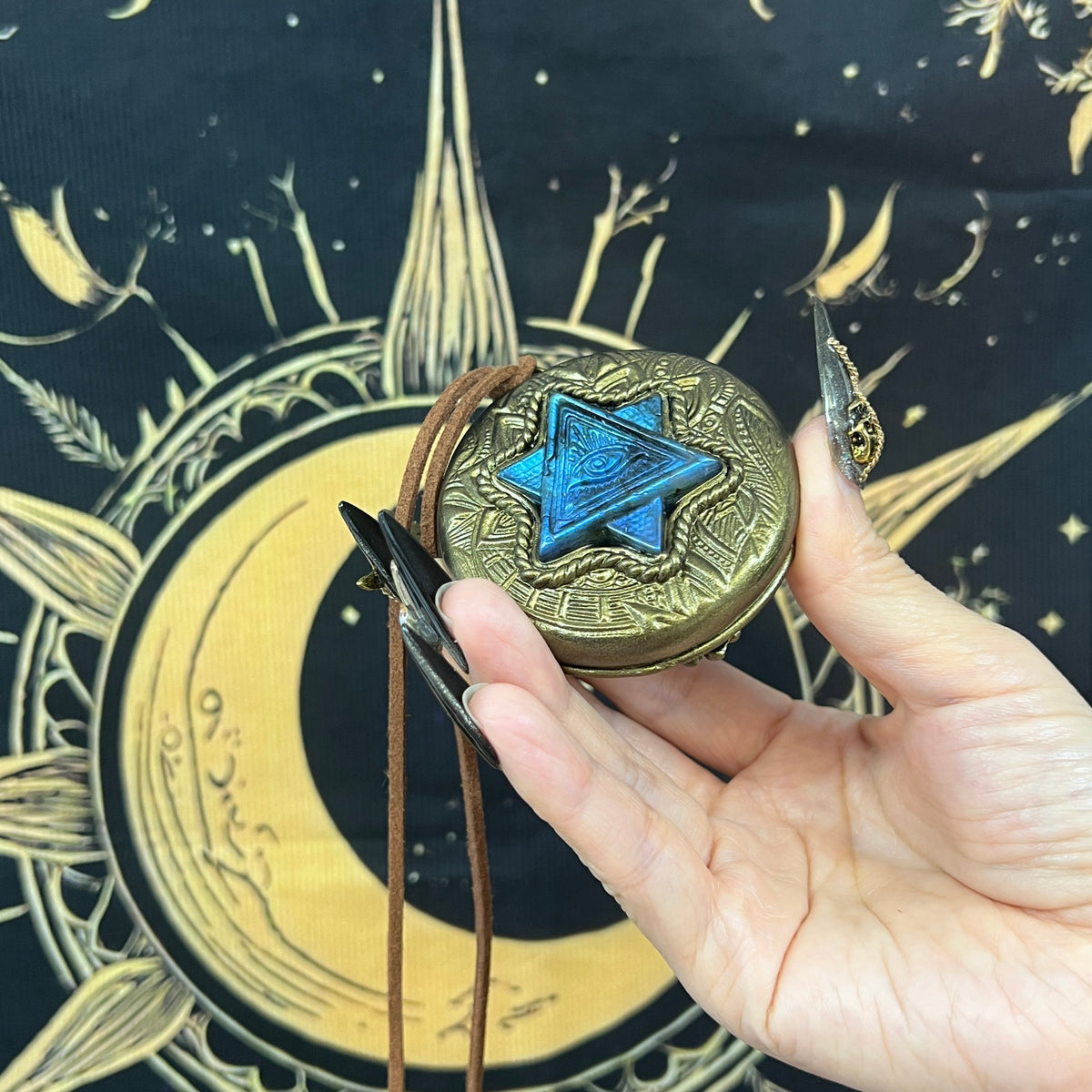 Handmade Natural Black Obsidian Scrying Mirror pendant Magic Obsidian Witch Mirror/Crystal Quartz Mirror/Manifest Altar Tool