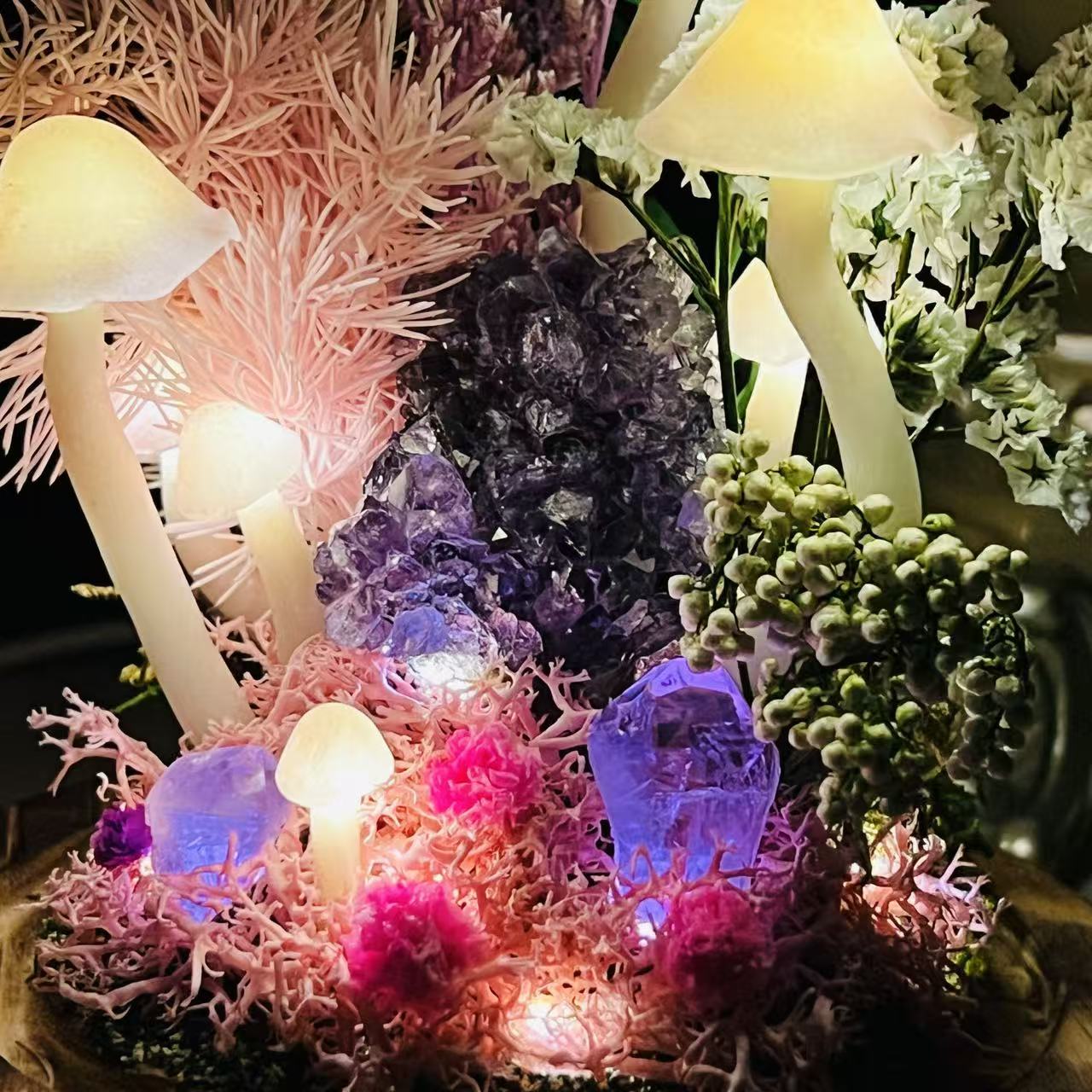 Handmade Amethyst Crystal Mushroom Lamp - Pink Enchanted Forest Night Light - Whimsical Fairy Garden Decor - Unique Gift for Her